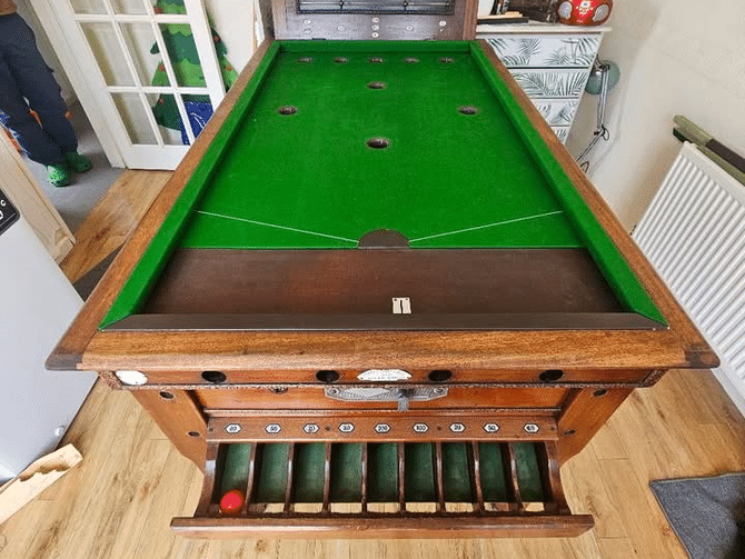 Sams bar billiard table Cheltenham